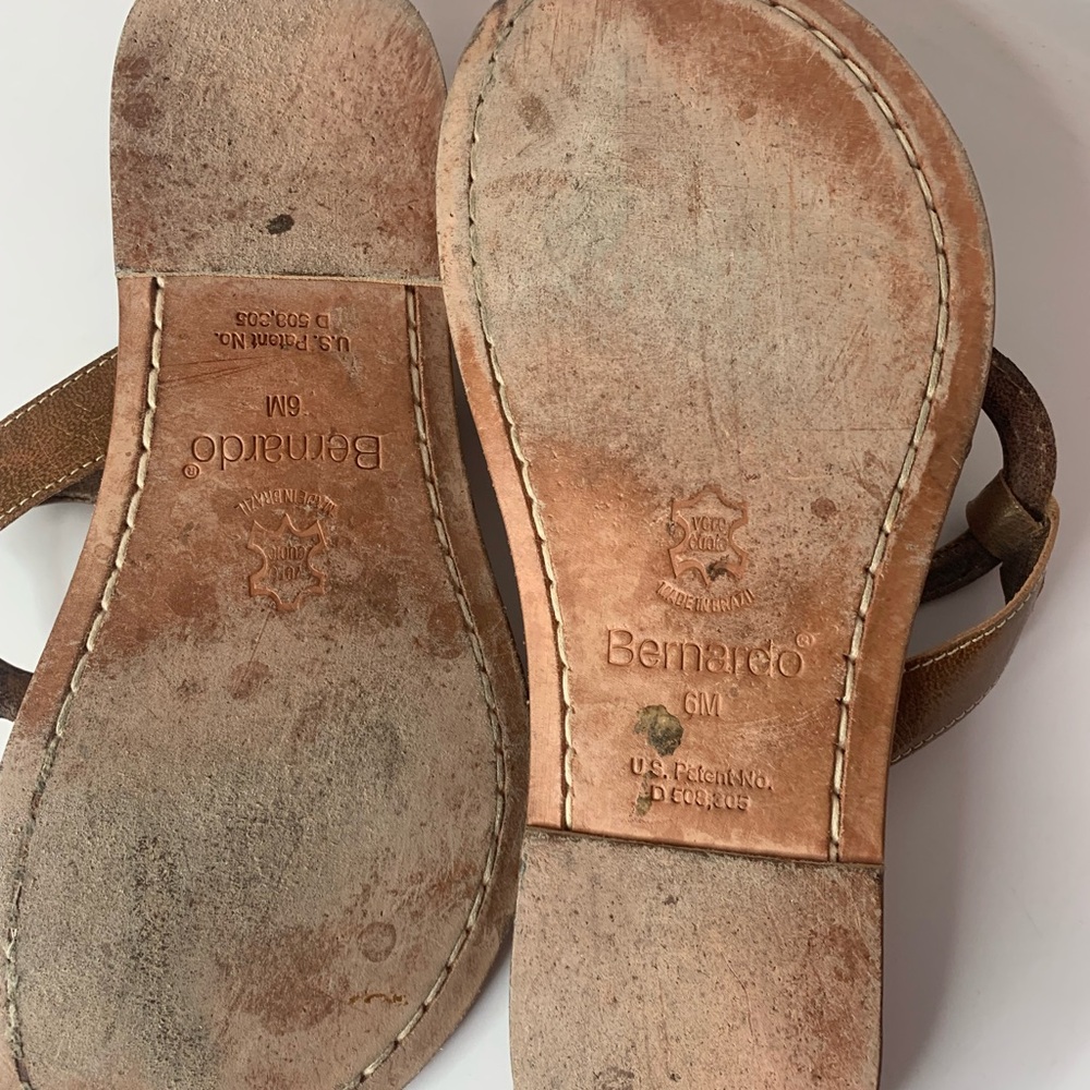 Bernardo women’s Matrix 2 thong sandal size6M - Picture 5 of 10